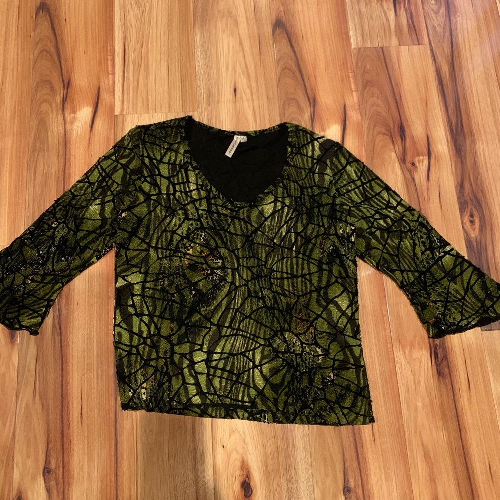 Susan Lawrence top size L